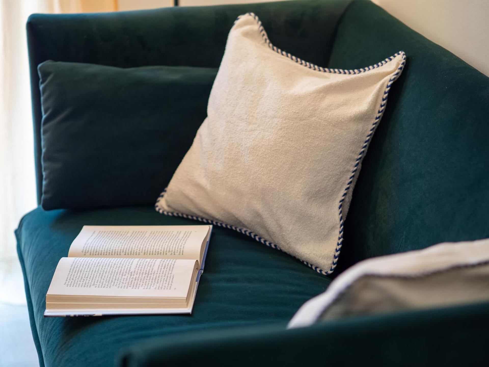 Stylish Flat With Balcony - 15 Min To Duomo Daire Milano Dış mekan fotoğraf