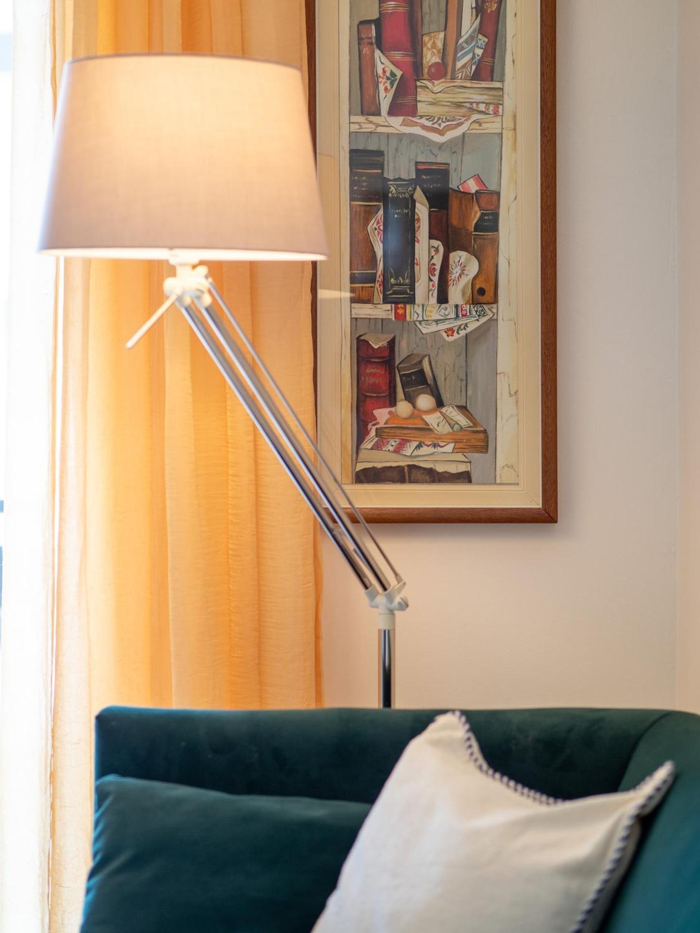 Stylish Flat With Balcony - 15 Min To Duomo Daire Milano Dış mekan fotoğraf
