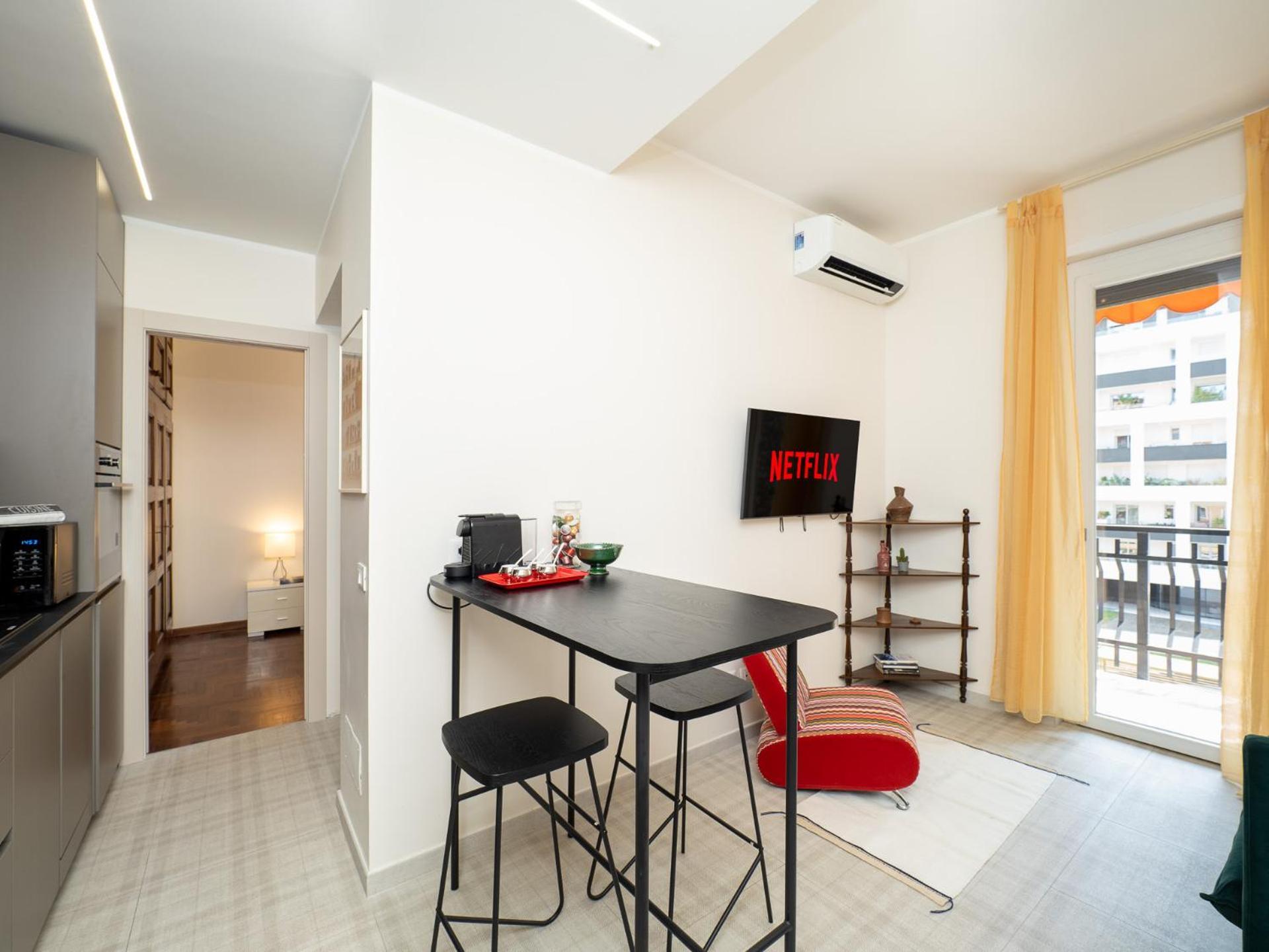 Stylish Flat With Balcony - 15 Min To Duomo Daire Milano Dış mekan fotoğraf
