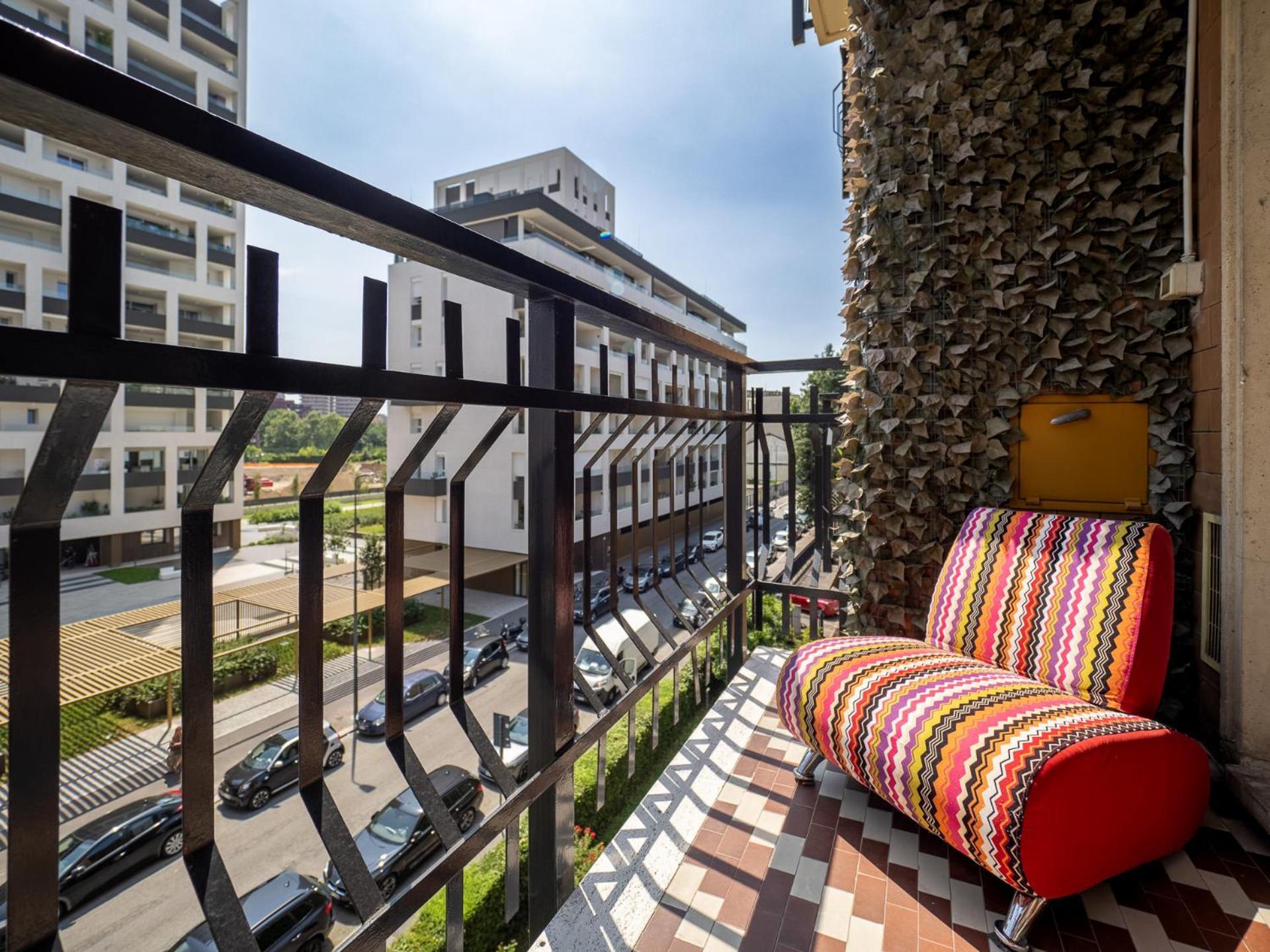 Stylish Flat With Balcony - 15 Min To Duomo Daire Milano Dış mekan fotoğraf